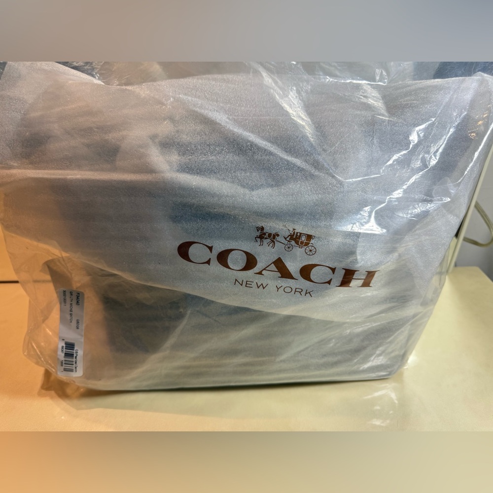Coach Mickie Satchel in grain pearlized leather NWT - Picture 11 of 13